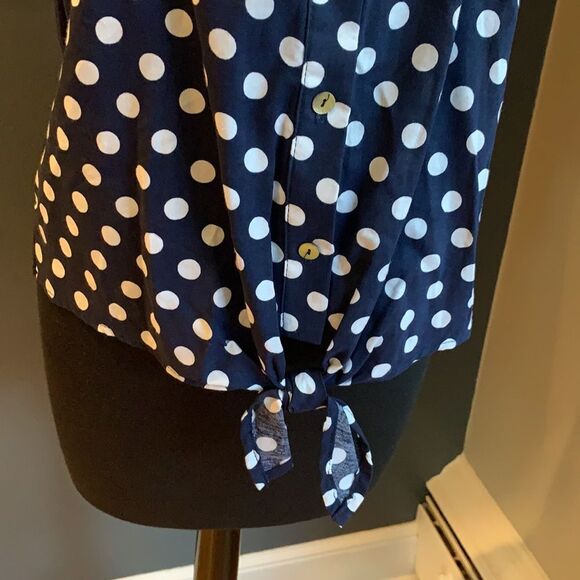 Cha Cha Vente navy and white polka dot solid back tie button front top, NWT, S - Picture 3 of 6
